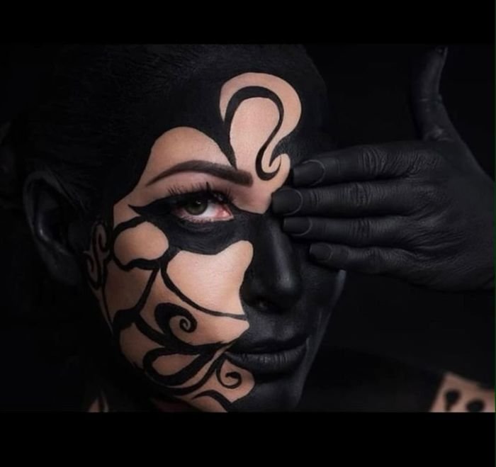 Body & Face Painting example 6 by Sana Kinaan in Dubai