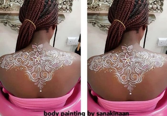 Henna & Body Tattoo Art example 3 by Sana Kinaan in Dubai