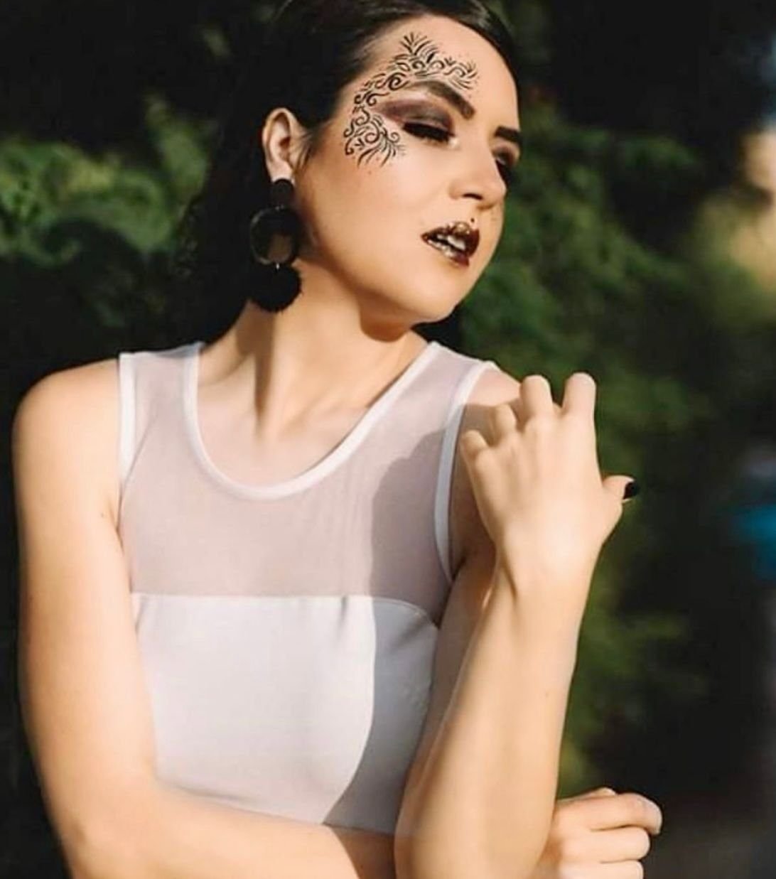 Luxury makeup artistry by Sana Kinaan in Dubai
